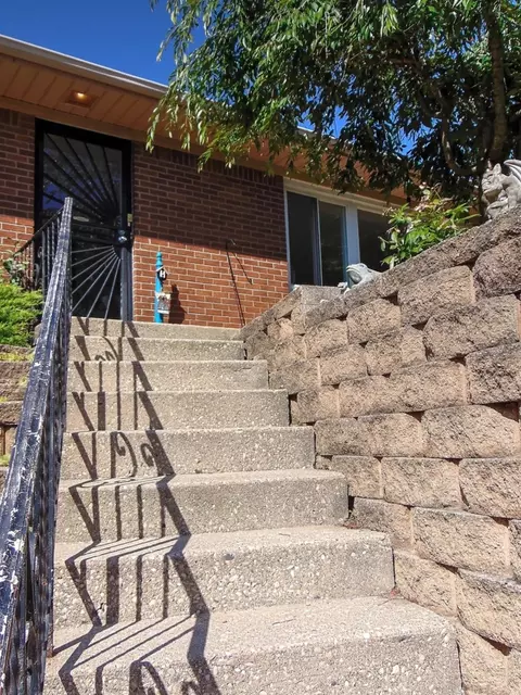 7504 Hemlock Ave, Gary, IN 46403 photo 33