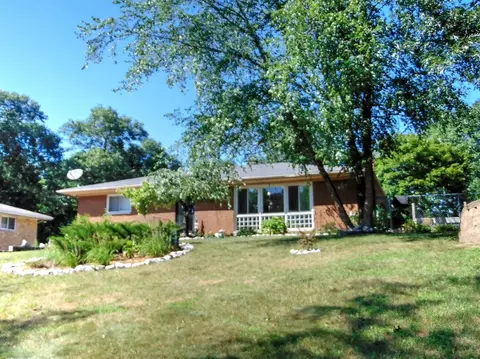 7504 Hemlock Ave, Gary, IN 46403 photo 2