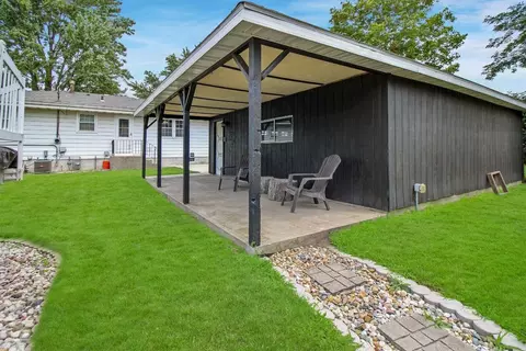 613 E Pine Pl, Griffith, IN 46319 photo 14