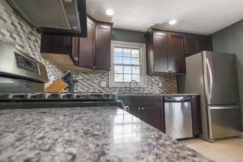 613 E Pine Pl, Griffith, IN 46319 photo 7