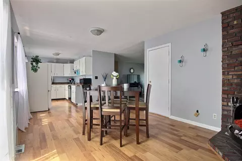 1338 N Jay Cir, Griffith, IN 46319 photo 4