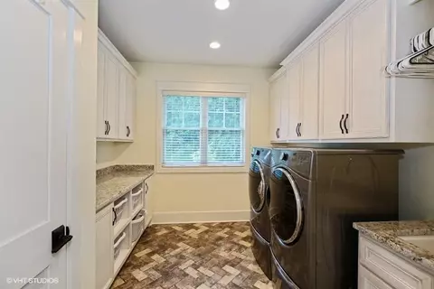3353 Veneto Ct, Valparaiso, IN 46385 photo 13