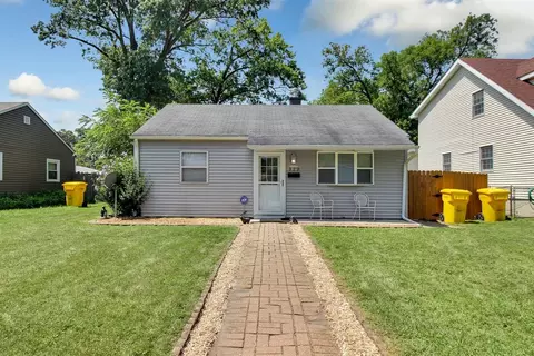 320 N Dwiggins St, Griffith, IN 46319 photo 1