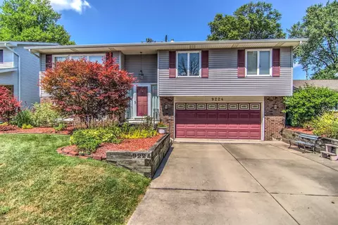 9224 Chestnut Ln, Munster, IN 46321 photo 1