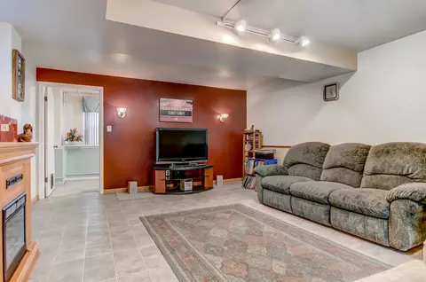 9224 Chestnut Ln, Munster, IN 46321 photo 14