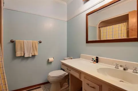 619 N Rueth Dr, Griffith, IN 46319 photo 9