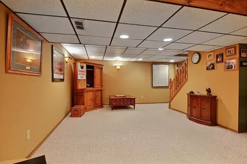 619 N Rueth Dr, Griffith, IN 46319 photo 14