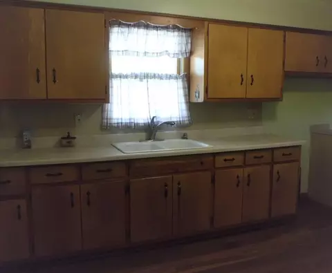 754 N Jay St, Griffith, IN 46319 photo 10
