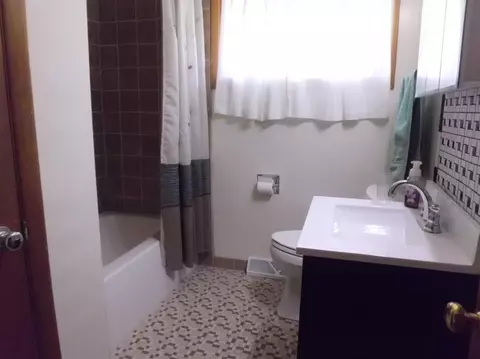 754 N Jay St, Griffith, IN 46319 photo 17