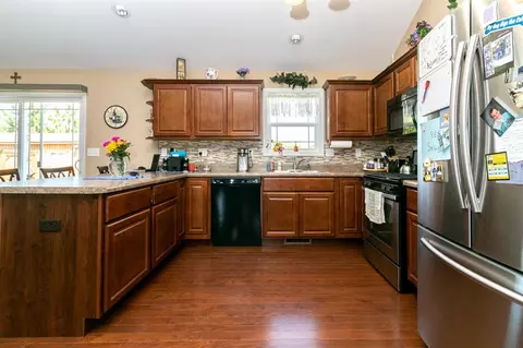 17509 Sunrise Dr, Lowell, IN 46356 photo 10