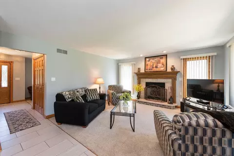 10104 Windfield Dr, Munster, IN 46321 photo 8