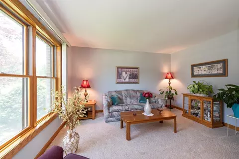 10104 Windfield Dr, Munster, IN 46321 photo 4