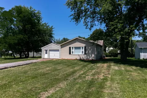 320 Tyler St, New Chicago, IN 46342 photo 2