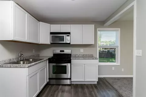 320 Tyler St, New Chicago, IN 46342 photo 8