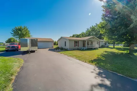 1000 E 135th Ct, Crown Point, IN 46307 photo 2