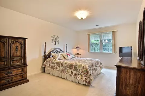 950 Easy, Crown Point, IN 46307 photo 14