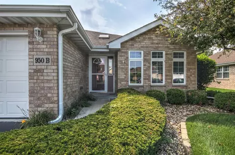 950 Easy, Crown Point, IN 46307 photo 2