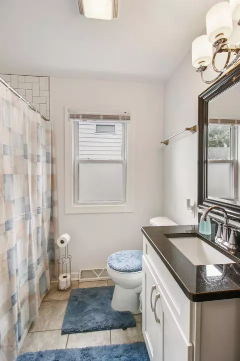 438 N Harvey St, Griffith, IN 46319 photo 6