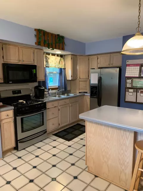 2221 41st St, Highland, IN 46322 photo 5