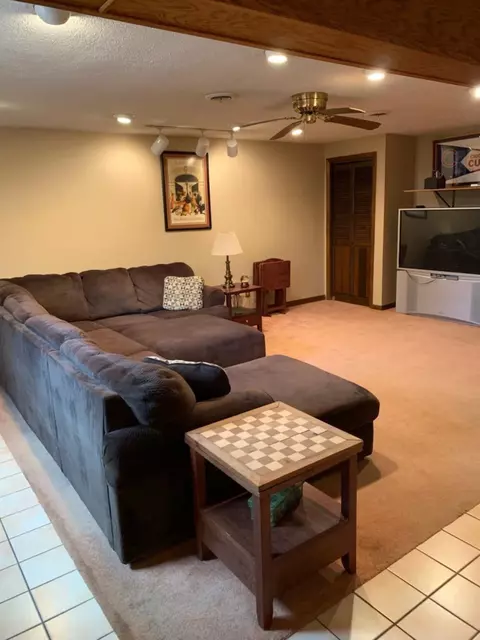 2221 41st St, Highland, IN 46322 photo 10