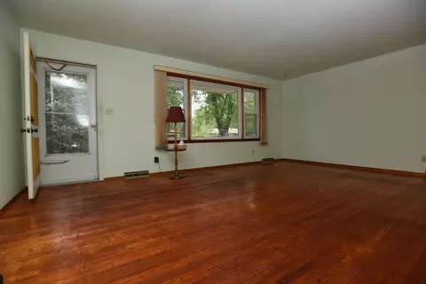 9021 Lee Pl, Crown Point, IN 46307 photo 2