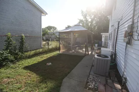548 Vanderburg St, Gary, IN 46403 photo 25