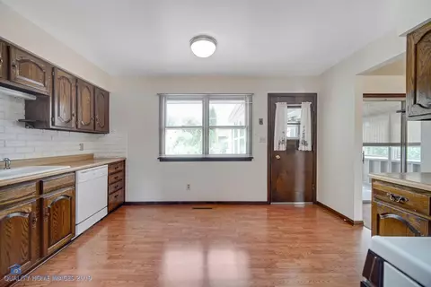 1017 Heather Ln, Munster, IN 46321 photo 8