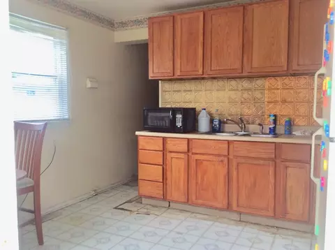2324 Wilson St, Gary, IN 46404 photo 2