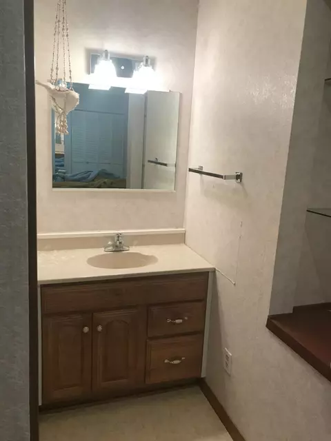 627 Apache Ln, Lowell, IN 46356 photo 6