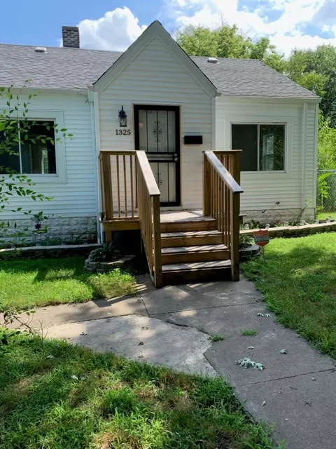 1325 Taney Pl, Gary, IN 46404 photo 4
