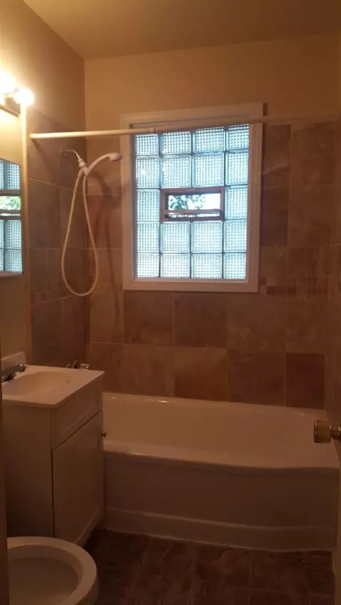 662 Illinois St, Gary, IN 46402 photo 8