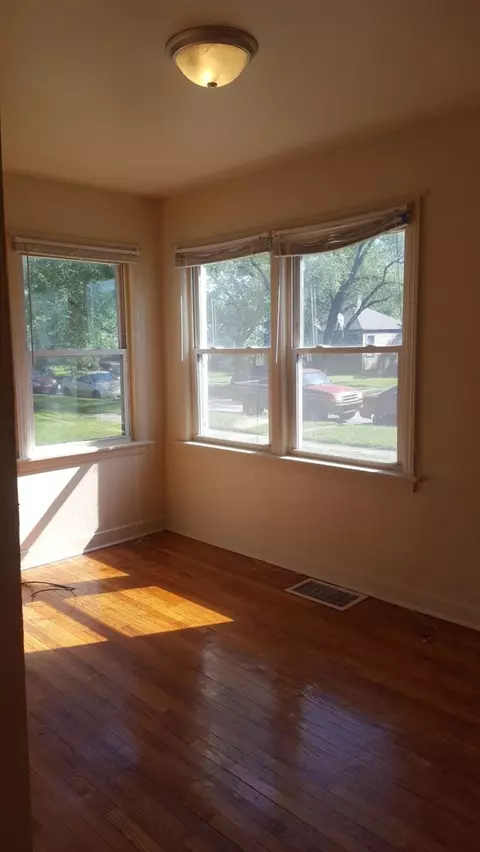 662 Illinois St, Gary, IN 46402 photo 5