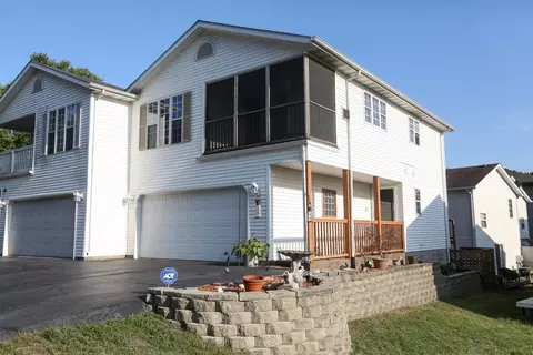 8405 Oak Ave, Gary, IN 46403 photo 1