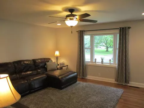 105 Pine Ct, Hebron, IN 46341 photo 16