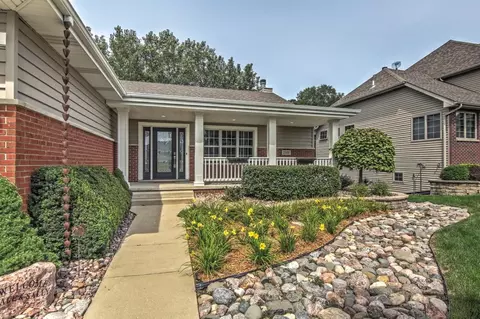 2500 Camelot Dr, Dyer, IN 46311 photo 6
