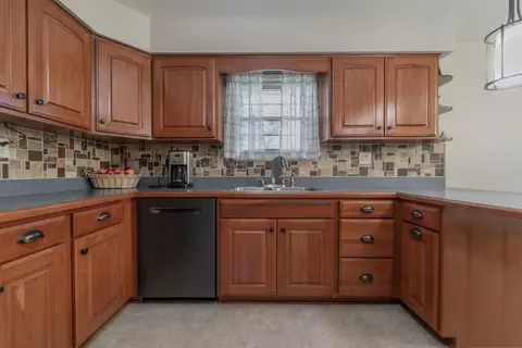 961 Apache Ct, Crown Point, IN 46307 photo 9