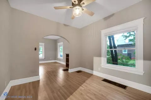 233 Ellsworth St, Gary, IN 46404 photo 6