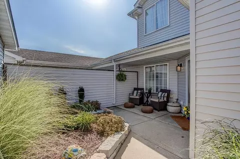 1643 Beech Dr, Crown Point, IN 46307 photo 1