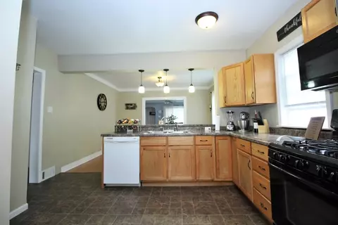 251 Humpfer St, Hammond, IN 46324 photo 9