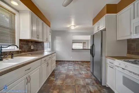 8959 E Delaware Pkwy, Munster, IN 46321 photo 5