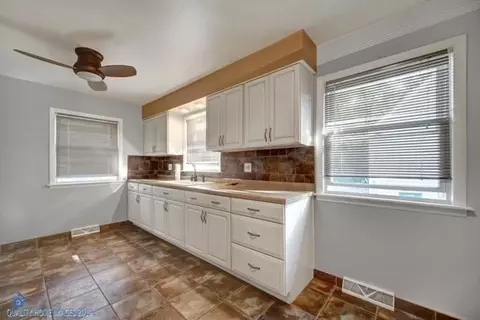 8959 E Delaware Pkwy, Munster, IN 46321 photo 6