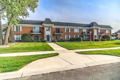 1710 Camellia Dr #B2, Munster, IN 46321 photo 1