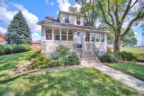 447 Oak St, Dyer, IN 46311 photo 1
