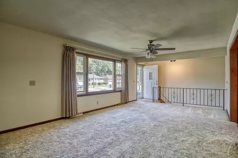 1201 E Miller St, Griffith, IN 46319 photo 5