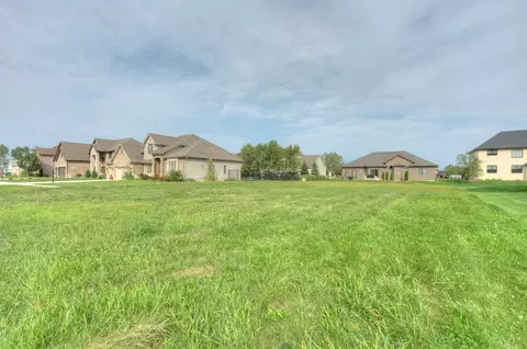 10301 Margo Ln, Munster, IN 46321 photo 2
