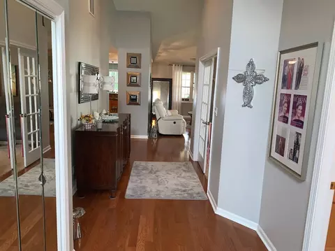 10762 Knickerbocker Ct, Saint John, IN 46373 photo 15