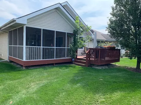 10762 Knickerbocker Ct, Saint John, IN 46373 photo 33