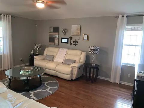 10762 Knickerbocker Ct, Saint John, IN 46373 photo 4