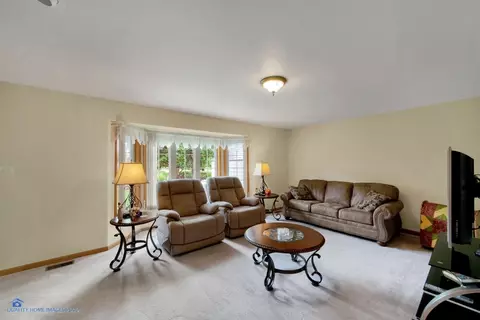 306 Timbers Bluff Trl, Beecher, IL 60401 photo 5