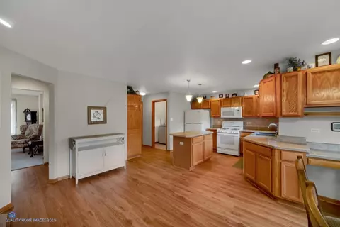 306 Timbers Bluff Trl, Beecher, IL 60401 photo 8